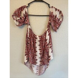 Billabong Women's Large Rayon Top with Red and White Pattern Size Medium